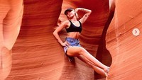 Namun pada sebuah foto Miley mendapatkan komentar negatif terkait penampilannya itu. Dok. Instagram/mileycyrus