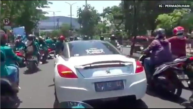 Berita Populer: Demo Bawa Mobil Eropa, Ratusan Subaru Dilelang