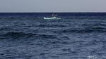 Lewat Perahu Kecil, Kamarahan Sukses Sarjanakan Anak