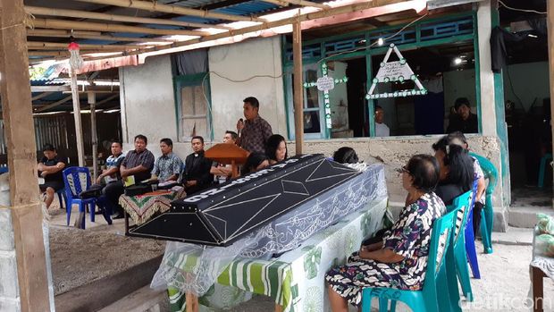 Dentang Lonceng, Kabar Duka di Miangas