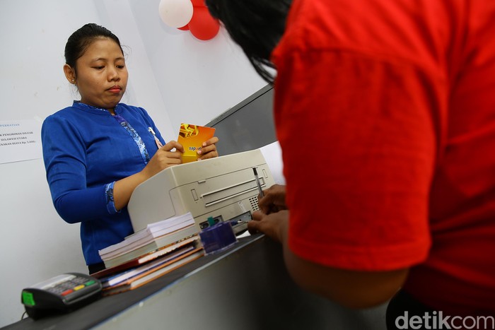 Mama rose salah satu penduduk asli Pulau Miangas yang menabung di Bank BRI