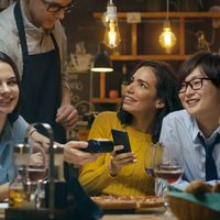 7 Kebiasaan Pengunjung Resto yang Bikin Pelayan Kesal, Kamu Melakukannya?