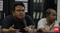 Dandhy Laksono (kiri) menyebut saat ini Indonesia memasuki Orde Oligarki