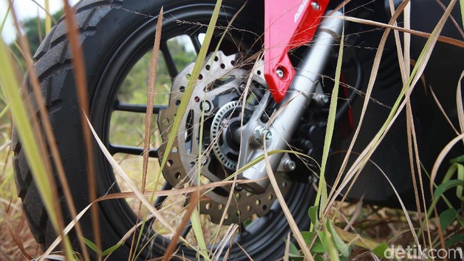 Sehari Bersama Motor Fenomenal Honda ADV 150