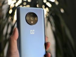 Penampakan OnePlus 7T, Pesaing iPhone 11 Harga Rp 7 Jutaan