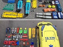 Membongkar Isi Dalam Mobil Ambulans, Polisi dan Pemadam