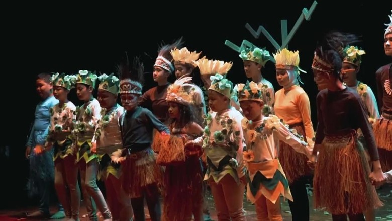 Sebuah Pembuktian Manusia di Teater Tuli Sebuah Pembuktian Manusia di Teater Tuli