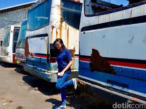 Kenalan Sama Aprilia, Srikandi di Dunia Transportasi Bus