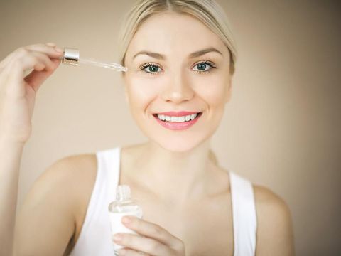 Ilustrasi skincare routine untuk remaja.