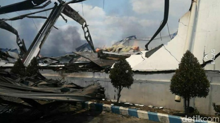 Api yang Lalap Gudang Kapas Sritex Berangsur Padam