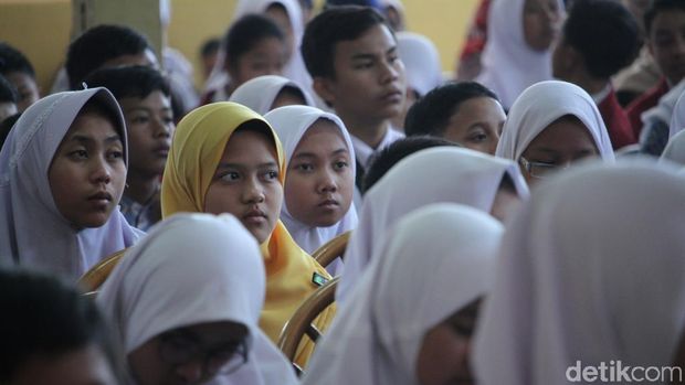 Bijak Bermedsos, Benteng Pelajar SMP dari Bahaya Hoaks