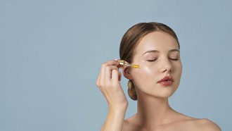 Jangan Asal Layering! Ini Urutan Skincare yang Tepat Agar Tidak Breakout