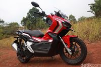 Komparasi Spek Yamaha Nmax 2020 Vs Honda ADV 150, Pilih Mana?