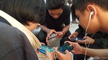 OPPO A9 2020 membawa 4 kamera, termasuk kamera utama beresolusi tinggi 48 MP, lensa sudut lebar 8 MP, lensa portrait 2 MP, dan lensa monokromatik 2 MP. (Aisyah Kamaliah/detikINET)