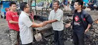 Kakek Muallimin mendapa bantuan