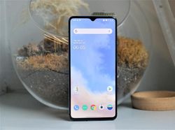 Penampakan OnePlus 7T, Pesaing iPhone 11 Harga Rp 7 Jutaan