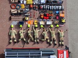 Membongkar Isi Dalam Mobil Ambulans, Polisi dan Pemadam