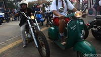 Diketahui mereka berkumpul di pasar blok S, Jakarta sebelum bersama-sama menuju GBK.