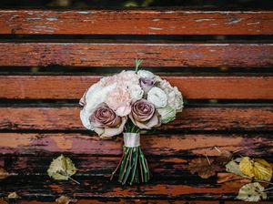 Bunga Warna Cappuccino Jadi Tren Dekorasi yang Digemari Pengantin Indonesia