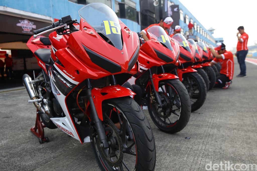 PT Astra Honda Motor (AHM) beserta jaringan dealer dan Asosiasi Honda CBR (AHC) kembali menggelar Indonesia CBR Raceday (ICE Day) 2019 seri kedua di Sentul.