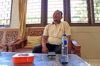Staff KUA Penyusun Bahan Kerumahtanggaan, Irwan (Randy/detikcom)