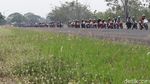 Momen Parade Ratusan Bikers Keliling Sirkuit Sentul