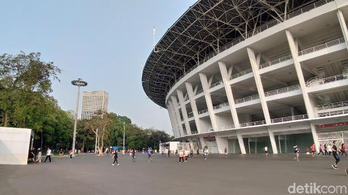 Stadion Utama Gelora Bung Karno jadi tempat beragam komunitas olahraga berkumpul dan beraktivitas (Doni Wahyudi/detikSport) Stadion Utama Gelora Bung Karno jadi tempat beragam komunitas olahraga berkumpul dan beraktivitas (Doni Wahyudi/detikSport)