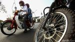Saat Motor-motor Jadul nan Ganteng Geruduk GBK