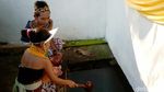 Melihat Tradisi Merawat Mata Air Reresik Sumur Pitu