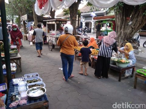 Asyiknya Jalan-jalan dan Jajan Sore di Pasar Kotagede