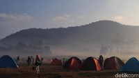 Suhu dikawasan ini rata-rata berkisar antara 17 hingga 20 derajat celcius. Sedangkan malam hari bisa mencapai 0 derajat.
