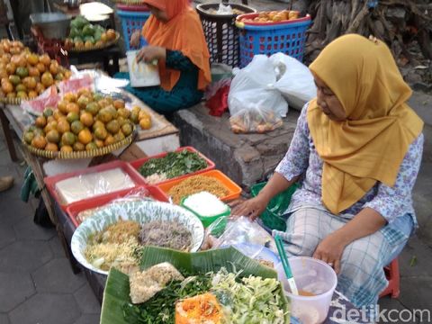 Asyiknya Jalan-jalan dan Jajan Sore di Pasar Kotagede