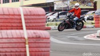 Bikers yang mengunjungi Indonesia CBR Race Day 2019 seri kedua ditantang slalom hingga time trial.