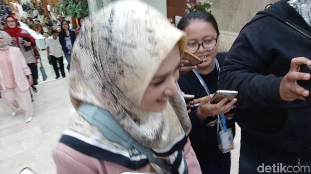 Terpilih Jadi Anggota DPR, Mulan Jameela Ikuti Pembekalan 4 Pilar