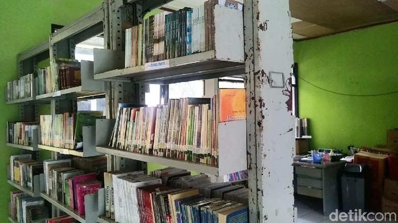 Perpustakaan Sekolah Bukan Urusan Kaleng-Kaleng Perpustakaan Sekolah Bukan Urusan Kaleng-Kaleng