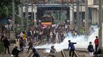 Bentrok Antara Pelajar Vs Polisi Kembali Terjadi di Belakang DPR