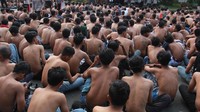 Begini penamoakan para pejalar yang berhasil diamankan oleh petugas gabungan TNI-Polri di Mapolres Metropolitan Tangerang, Tangerang, Banten, Senin (30/9/2019).