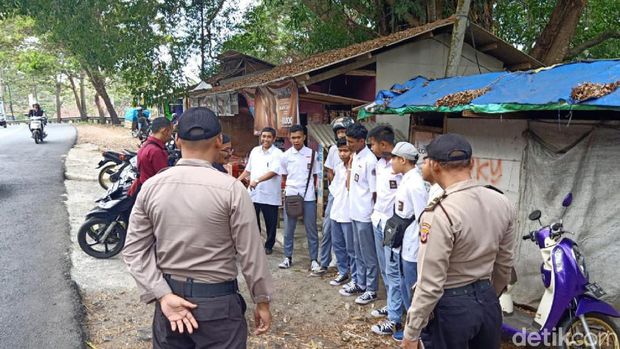 Tim Gabungan Gelar Patroli Cegah Pelajar di Ciamis Ikut Demo.