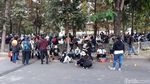 Massa Berkumpul di Bundaran UGM Jelang #GejayanMemanggil2