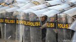 Massa Aksi Rusuh di DPR