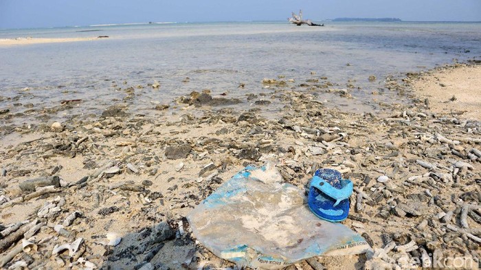 Pantai Surga di Tidung Kecil.