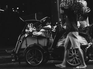 Mengangkut Kain