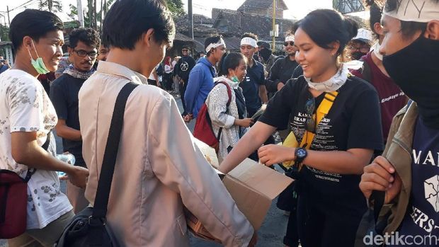 Peserta Aksi #gejayanmemanggil2 Tinggalkan Lokasi 