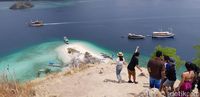 Sampai di Labuan Bajo, Para Agus Terkagum-kagum