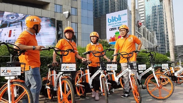 Jasa Pengiriman Logistik Ini menggunakan Sepeda Lho