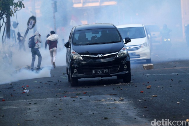 Cara Biar Pemilik Mobil Tak Rugi Saat Demo Ricuh