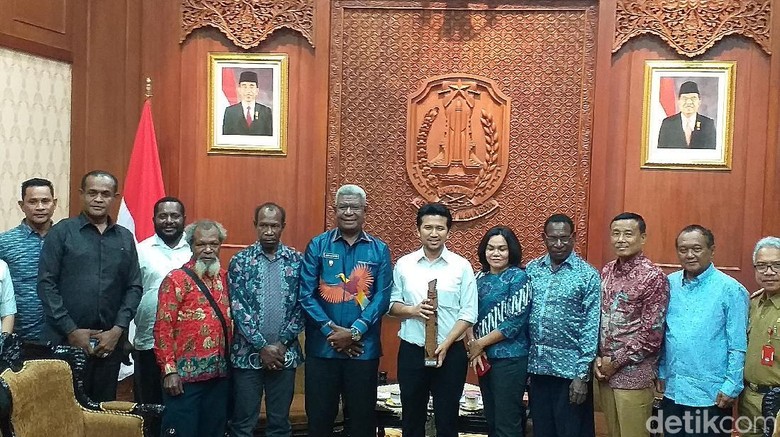 Ingin Temui Mahasiswanya, Pemkab Mimika Koordinasi dengan Pemprov Jatim Ingin Temui Mahasiswanya, Pemkab Mimika Koordinasi dengan Pemprov Jatim