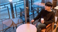 Dalam postingan ini, menunjukkan bahwa Jay menyukai kopi. Ia juga menuliskan caption dengan permainan kata Yang Aku rasa kalau gak ada kopi, Depresso, yang diambil dari kata depresi dan espresso. Foto: Instagram @jaehan9192