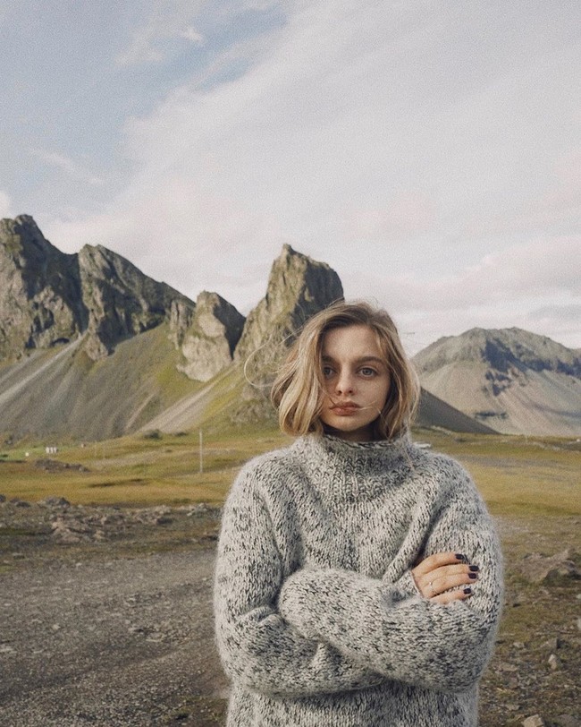 Meskipun matanya menjadi perdebatan, Maria Oz mengungkapkan ia tidak terlalu terganggu oleh kritik yang menuduhnya memalsukan penampilannya demi menarik perhatian. Foto: Instagram