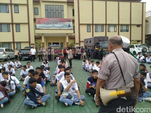 255 Pelajar Bogor yang Hendak ke Jakarta Diamankan, Ada yang Bawa Sajam